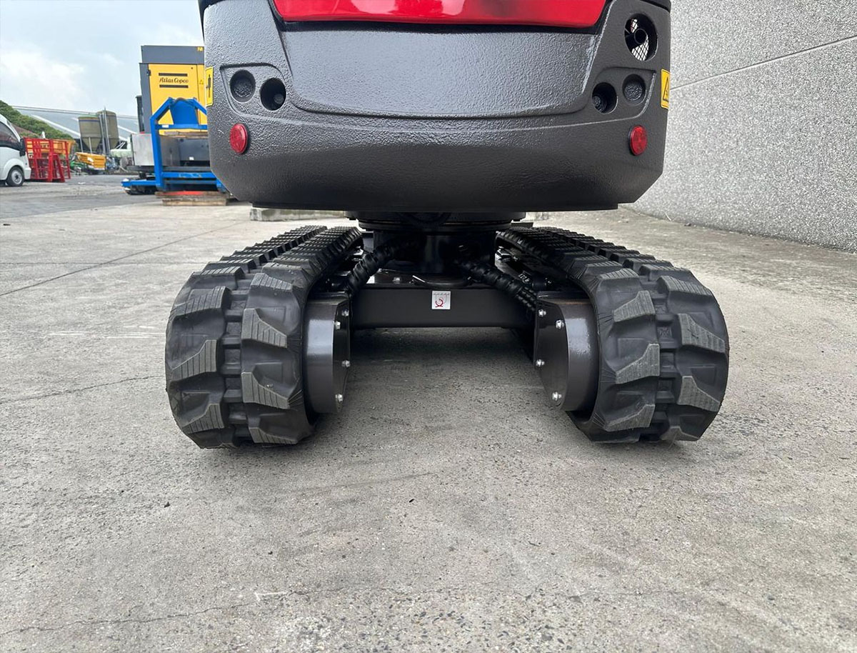 rhinoceros xn18 Экскаватордың жиналмалы шынжыр табандары.jpg